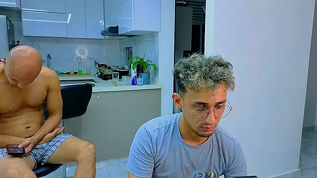 twoboyssex online show from 8, 5, 2026