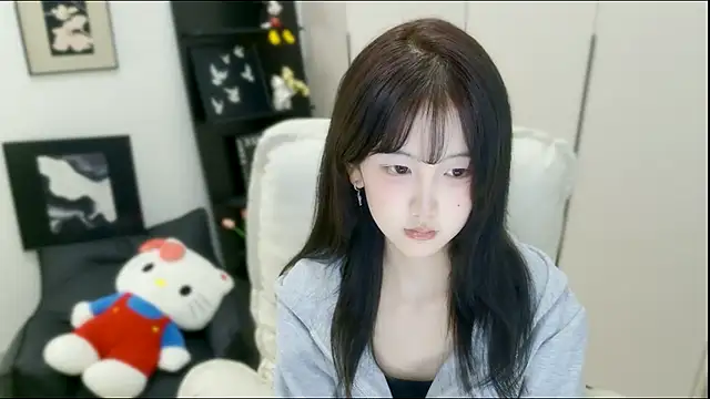 wanzi-1229 online show from 26, 10, 2025