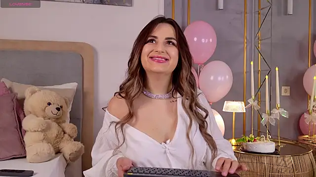 LanaElise online show from 21, 12, 2025