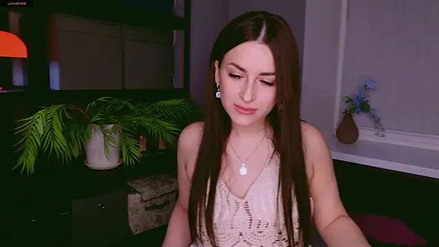 LanaElise online show from 15, 10, 2025