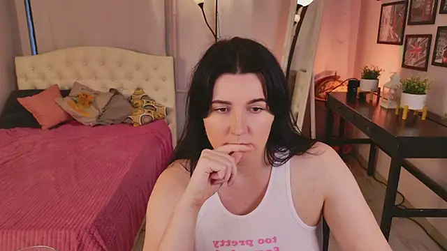 love me  tonight  online show from 13, 11, 2025