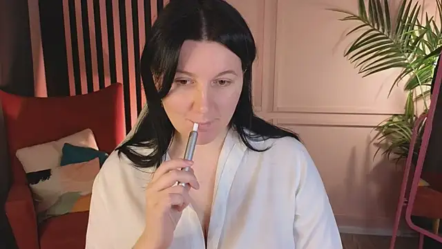 love me  tonight  online show from 14, 10, 2025