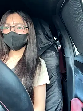 Linh 2004 online show from 3, 10, 2025