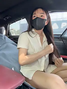 Linh 2004 online show from 20, 12, 2025