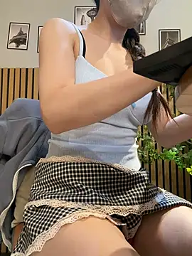 Linh 2004 online show from 24, 5, 2026
