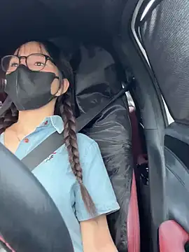 Linh 2004 online show from 29, 9, 2025