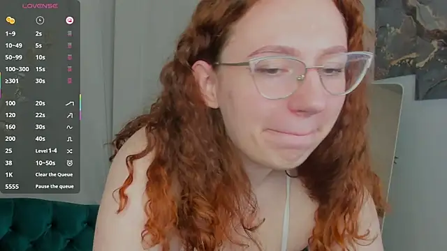 ellie coy  online show from 22, 12, 2025