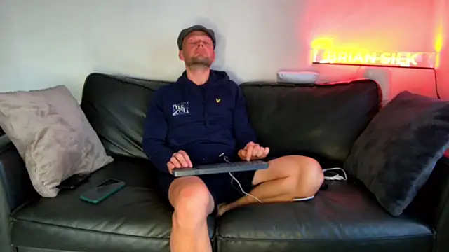 BRIANSILK77 online show from 19, 4, 2026