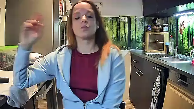 Snapshot of SexyMilf_37 chatting on 26, 9, 2025 SexyMilf 37 online show from 26, 9, 2025