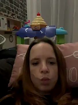 Snapshot of SexyMilf_37 chatting on 15, 10, 2025 SexyMilf 37 online show from 15, 10, 2025