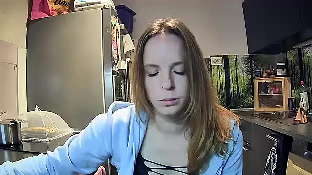 Snapshot of SexyMilf_37 chatting on 30, 9, 2025 SexyMilf 37 online show from 30, 9, 2025