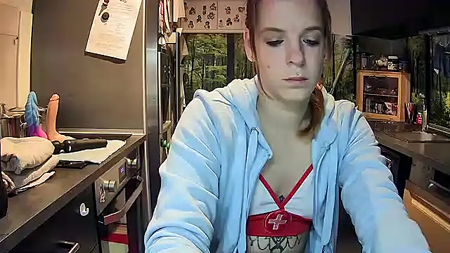 Snapshot of SexyMilf_37 chatting on 7, 11, 2025 SexyMilf 37 online show from 7, 11, 2025