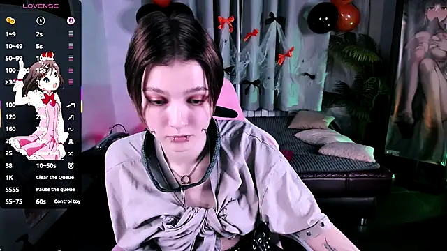 Snapshot of MiraVelle chatting on 23, 10, 2025 MiraVelle online show from 23, 10, 2025