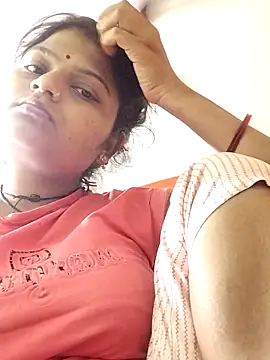 Hot mirchjii online show from 16, 10, 2025