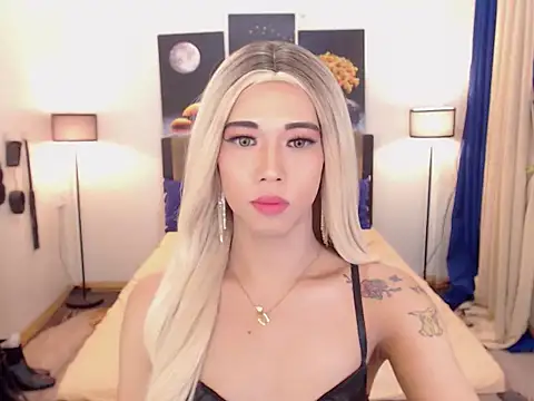 PreciousAmore online show from 10, 11, 2025