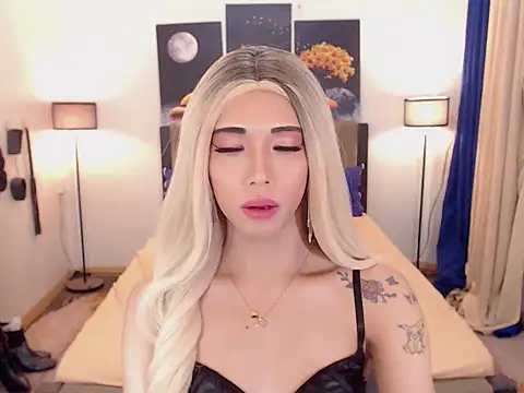 PreciousAmore online show from 15, 11, 2025