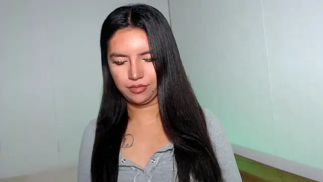 Snapshot of thinker_belle chatting on 28, 11, 2025 thinker belle online show from 28, 11, 2025