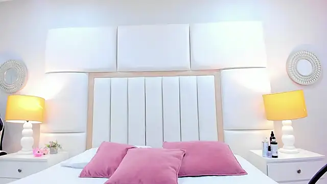 GabyMoreau online show from 7, 3, 2026