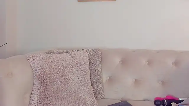 Emilly Beaumont online show from 31, 5, 2026