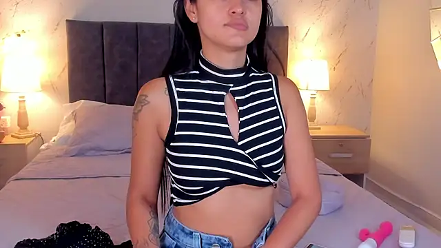 Emilly Beaumont online show from 25, 6, 2026