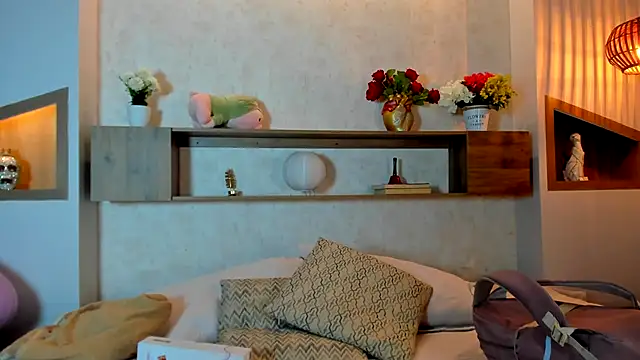 Emilly Beaumont online show from 21, 12, 2025