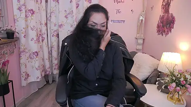 MyLovOne online show from 31, 10, 2025