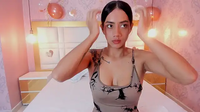 luna hot ass online show from 27, 10, 2025