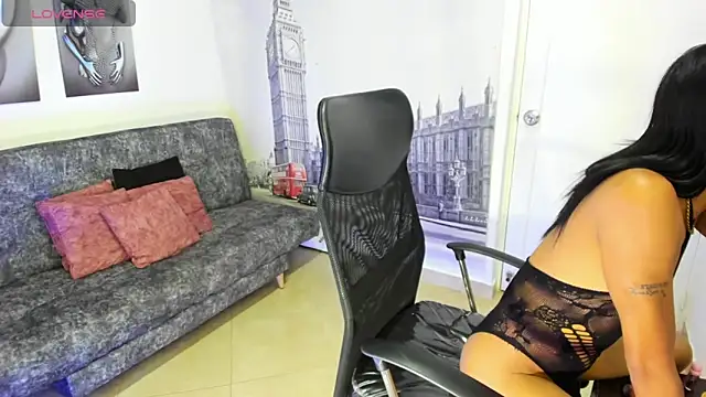 keytinthomson  online show from 11, 11, 2025