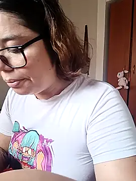 Snapshot of saenz_eymi chatting on 2, 2, 2026 saenz eymi online show from 2, 2, 2026