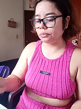 Snapshot of saenz_eymi chatting on 7, 2, 2026 saenz eymi online show from 7, 2, 2026