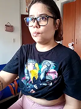 Snapshot of saenz_eymi chatting on 9, 2, 2026 saenz eymi online show from 9, 2, 2026