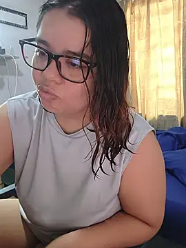 Snapshot of saenz_eymi chatting on 14, 7, 2026 saenz eymi online show from 14, 7, 2026