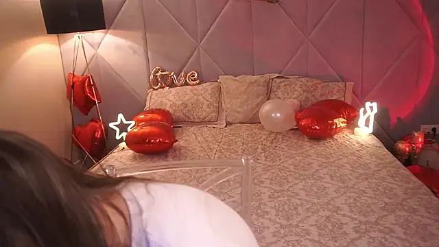 DiamondGoldie online show from 9, 2, 2026