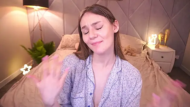 DiamondGoldie online show from 15, 11, 2025