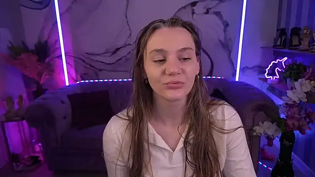 DiamondGoldie online show from 24, 9, 2025