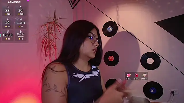 Lilith and Khloe online show from 2, 10, 2025