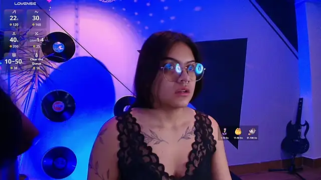 Lilith and Khloe online show from 30, 10, 2025