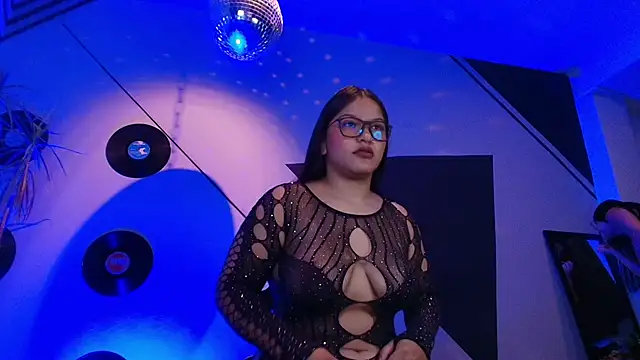 Lilith and Khloe online show from 8, 10, 2025