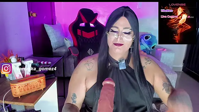 Snapshot of Sweetveronik_44 chatting on 27, 6, 2026 Sweetveronik 44 online show from 27, 6, 2026