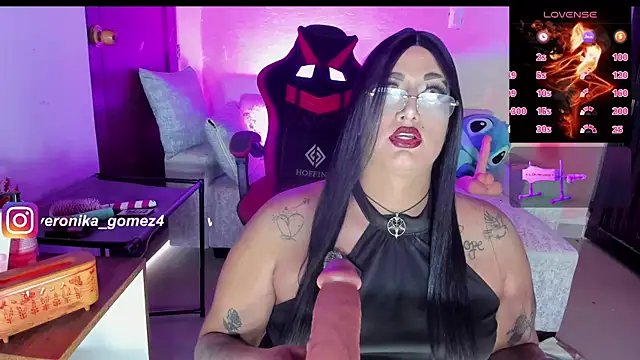 Snapshot of Sweetveronik_44 chatting on 27, 6, 2026 Sweetveronik 44 online show from 27, 6, 2026