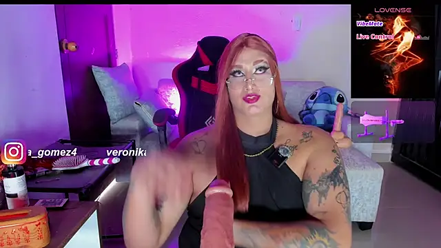 Snapshot of Sweetveronik_44 chatting on 2, 7, 2026 Sweetveronik 44 online show from 2, 7, 2026