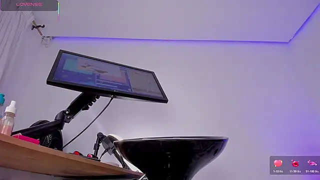 eva rain  online show from 4, 3, 2026