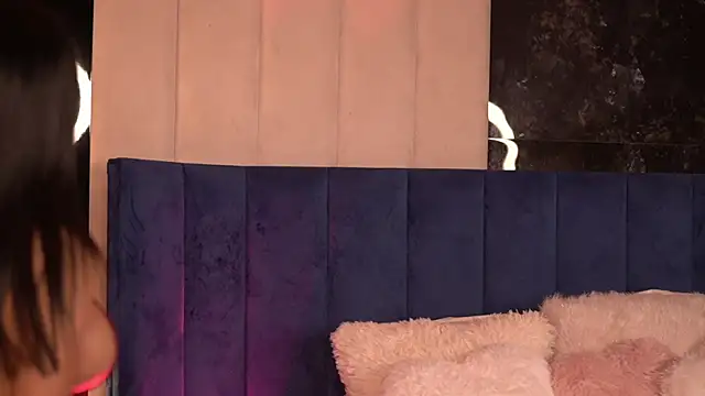 KimNatty online show from 17, 10, 2025