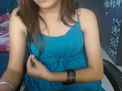 Urlove lily online show from 8, 9, 2025