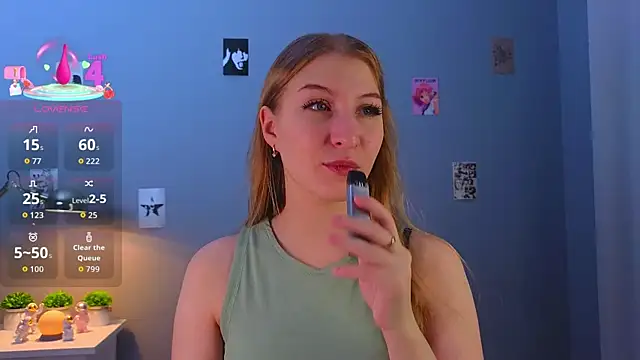 Snapshot of LorettaGladman chatting on 30, 10, 2025 LorettaGladman online show from 30, 10, 2025