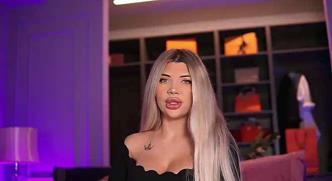 Monique Celeste online show from 15, 10, 2025