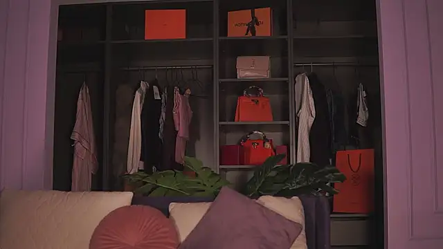 Monique Celeste online show from 26, 2, 2026