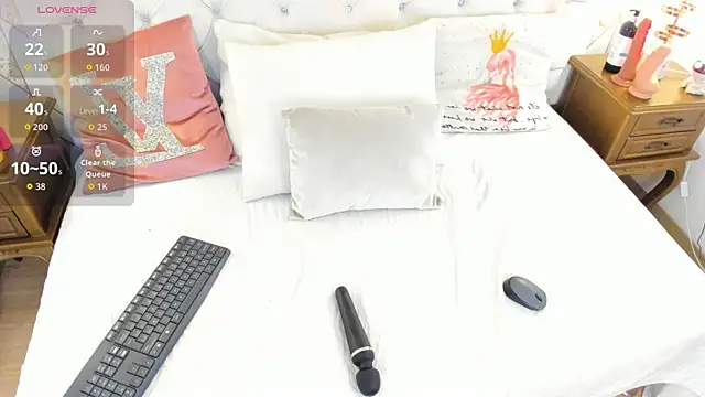 MeganStar   online show from 2, 10, 2025