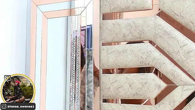 Tessa Owenss online show from 2, 10, 2025