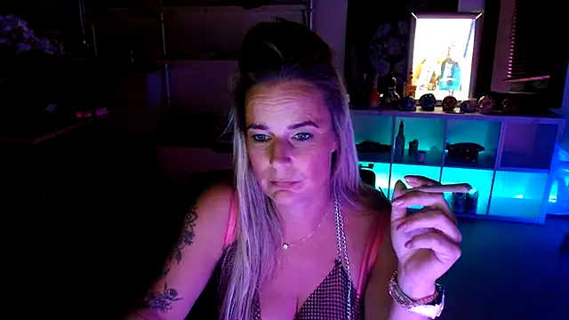 Mrs-Aurora online show from 3, 10, 2025